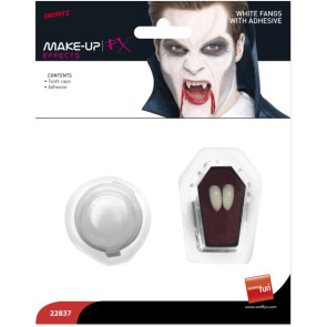 Dracula Zähne klebend