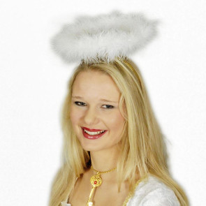 Mädchen mit Heiligenschein als Haarreif auf dem Kopf