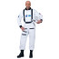 Mann im weißem Astronauten Overall mit Helm